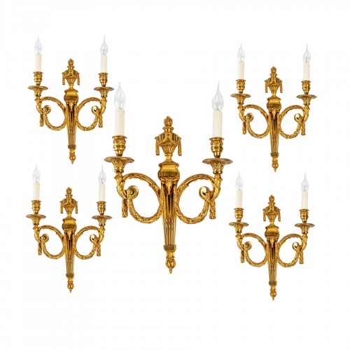 Suite de cinq appliques en bronze vers 1900