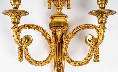 Suite de cinq appliques en bronze vers 1900 - Luminaires Style 