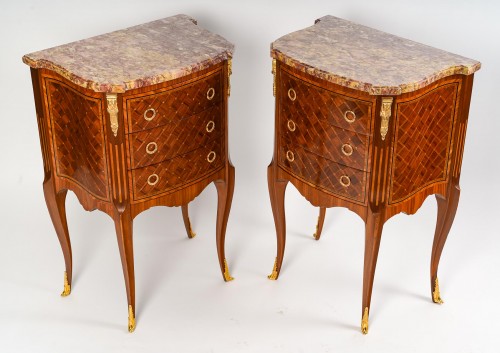 A Pair of Bedside Tables circa 1900 - Furniture Style 