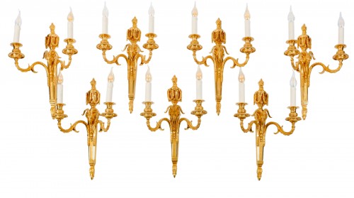 Suite de sept appliques Napoléon III en bronze doré
