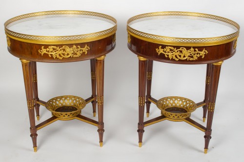 Antiquités - A Pair of Bouillotte Tables