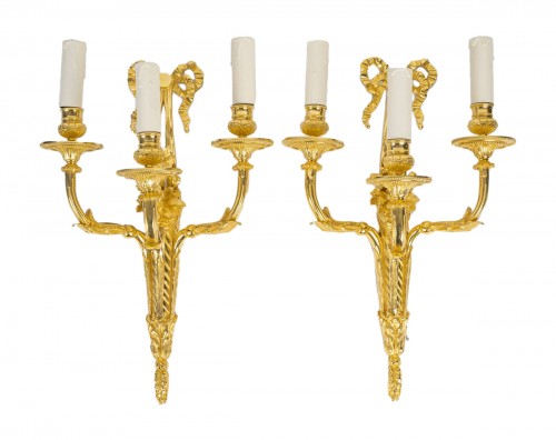 A Pair of bronze Wall-Lights in Louis XVI Style