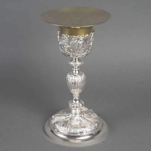 Antiquités - A Chalice and its Paten