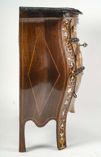 A Lombardy Commode - 