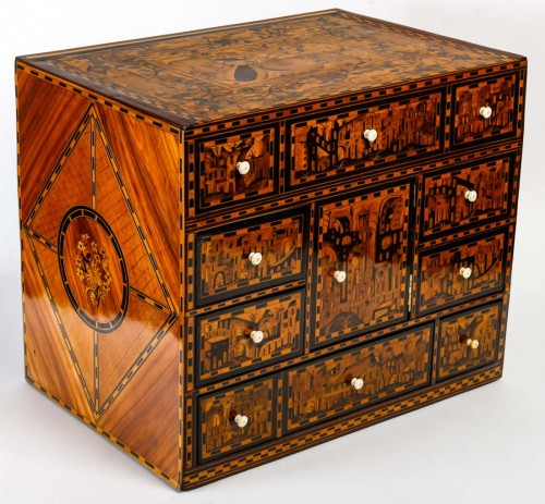 XVIIe siècle - Cabinet en marqueterie, travail d'Augsbourg du XVIIe siècle
