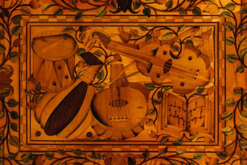 Cabinet en marqueterie, travail d'Augsbourg du XVIIe siècle - 