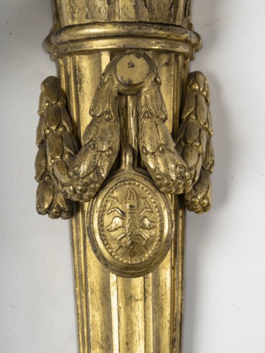 Paire d'appliques d'époque Louis XVI - Luminaires Style Louis XVI