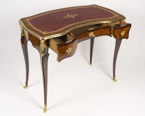 Louis XV Style Lady&#039;s Desk, Napoleon III Period (1848-1870) - Furniture Style Napoléon III