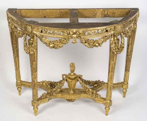 Large Louis XVI Period Console Table In Sculpted And Gilded Bronze - 