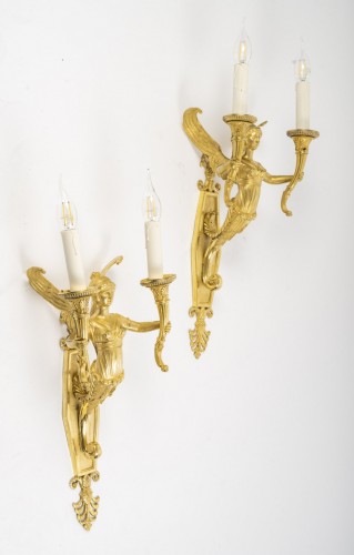 XIXe siècle - Paire d'appliques à décor de cariatides ailées, d'époque Empire