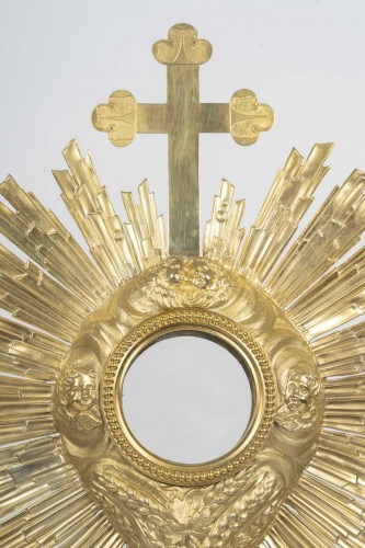 Ostensoir en bronze doré à décor de chérubins, d'époque Napoléon III - Art sacré, objets religieux Style Napoléon III