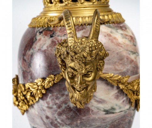 Napoléon III - Pair Of Napoleon III Marble And Gilded Bronze Cassolettes