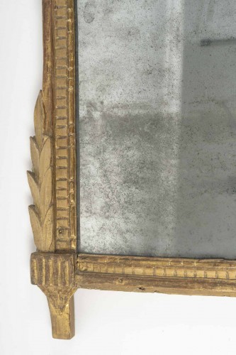 18th century - Gilded wooden pediment mirror, Louis XVI period