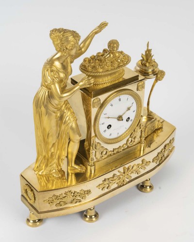 Gilded bronze clock, “The Birth of Love,” signed Lemoine Beudan. 19th century - Horology Style Restauration - Charles X