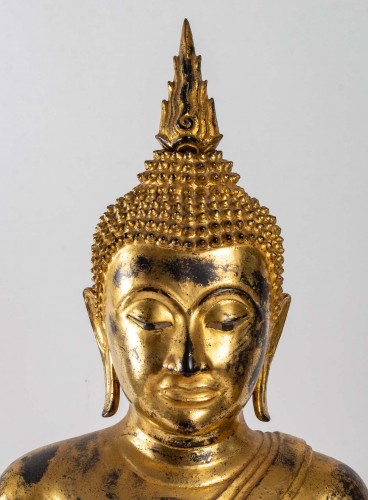 A gilt lacquered bronze Buddha - Asian Works of Art Style 