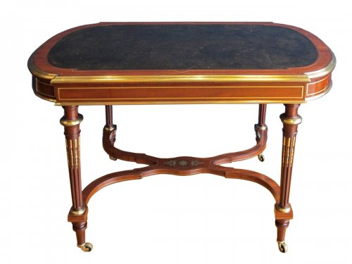 A Napoleon III period guéridon, Inventory stumps of Mobilier National