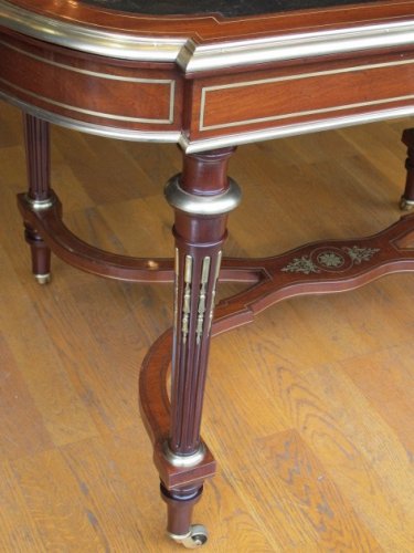 A Napoleon III period guéridon, Inventory stumps of Mobilier National - 