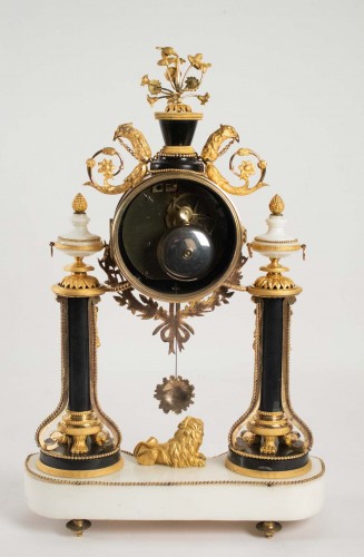Antiquités - Pendule portique d'époque Louis XVI