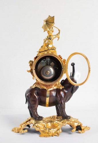  - A gilt bronze clock &quot;à l&#039;éléphant&quot;.