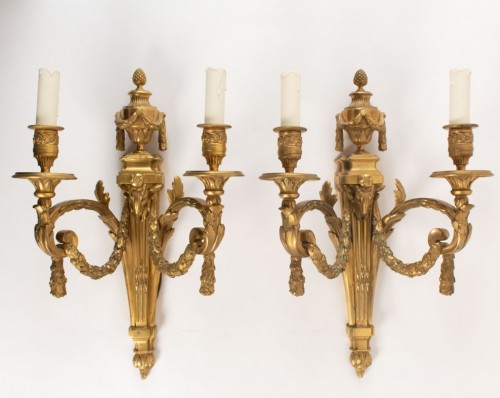 A Pair of Louis XVI style wall lights - 