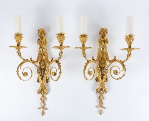 Antiquités - A Pair of bronze wall lights