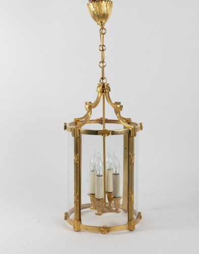 A Pair of bronze lanterns - Lighting Style 