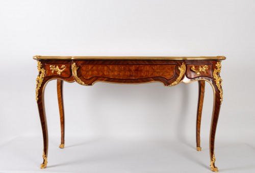 A rosewood, amaranth and tulipwood marquetry desk 19th century - 