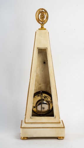 A Louis XVI Obelisk Clock - Louis XVI