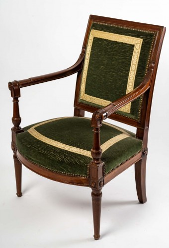 Sièges Fauteuil & Bergère - Paire de fauteuils du Château de St Cloud d'époque Directoire (1795-1799).