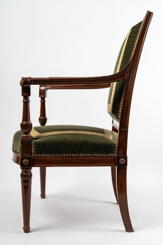XVIIIe siècle - Paire de fauteuils du Château de St Cloud d'époque Directoire (1795-1799).