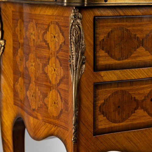 A Pair of Bedside Tables in Louis XV Style. - Furniture Style 