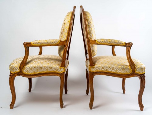 XVIIIe siècle - Paire de fauteuils d'époque Louis XV