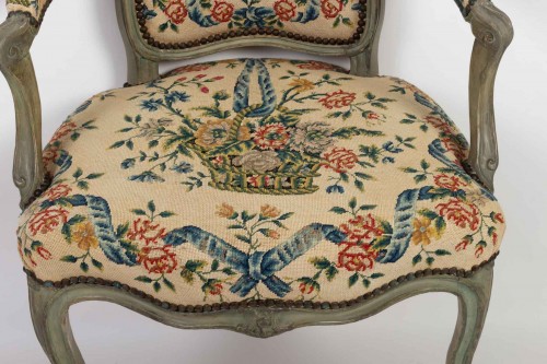 XVIIIe siècle - Paire de fauteuils cabriolets d'époque Louis XV