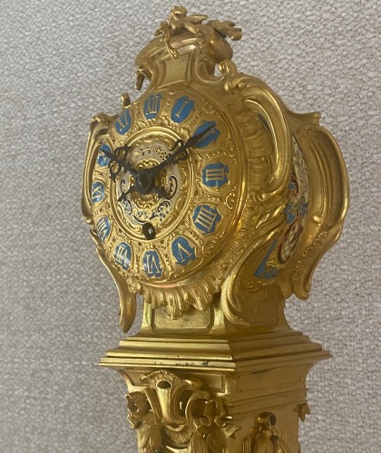 Cartel de table en bronze doré et émail cloisonné attribué à  Louis-Constant SEVIN - Horlogerie Style Napoléon III