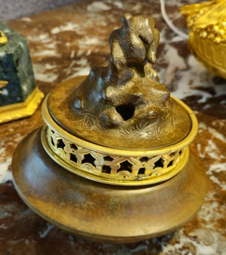 Important pot pourri en bronze doré et patiné, Vietnam fin XIXe début XXe - Arts d