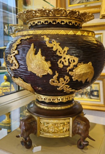 Important pot pourri en bronze doré et patiné, Vietnam fin XIXe début XXe - Hirsch Antiquités