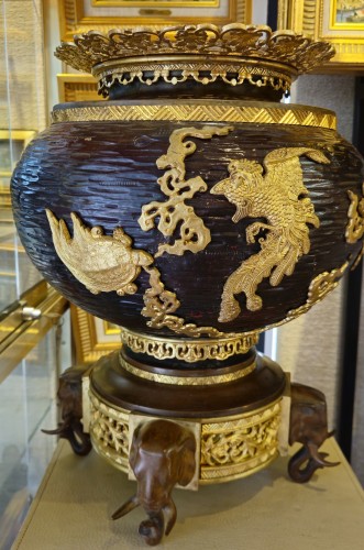 Important pot pourri en bronze doré et patiné, Vietnam fin XIXe début XXe - 
