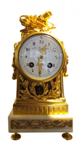Charmante petite Pendule dLouis XVI – Mouvement signé Le Faucheur (1808–1830)