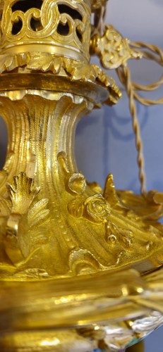 Antiquités - Important Chinese porcelain vase with polychrome and gilt decoration, mounted in gilt bronze