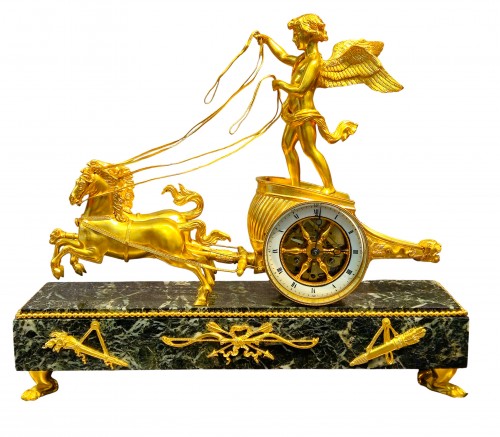Cupidon au char, pendule Empire en bronze doré d'après Ravrio