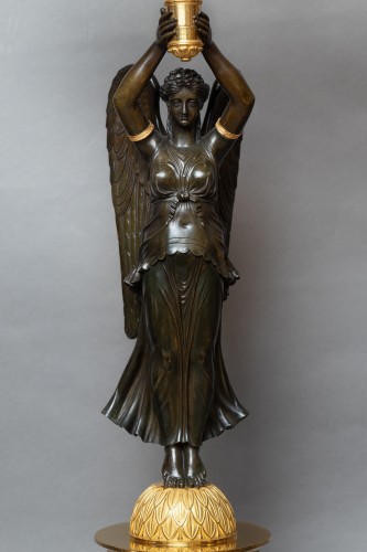 Paire de candélabres Empire en bronze doré et patiné signés Rabiat - Luminaires Style Empire