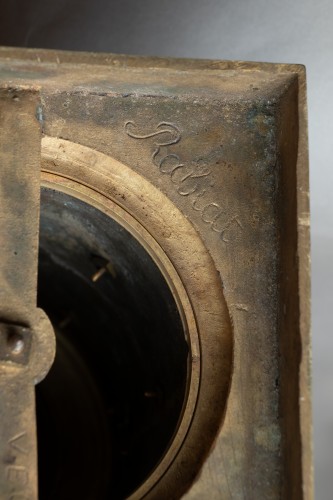 Empire - Paire de candélabres Empire en bronze doré et patiné signés Rabiat