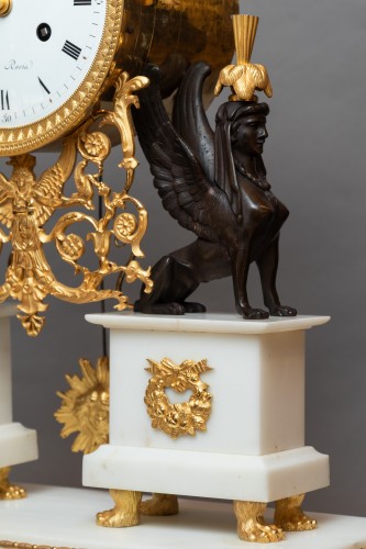 Horlogerie Pendule - Importante pendule Empire "À la Bacchante" signée BAILLY