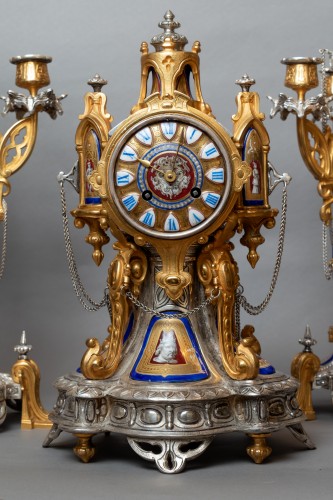 Neo-Gothic mantel garniture in gilt and silvered bronze - Horology Style Napoléon III