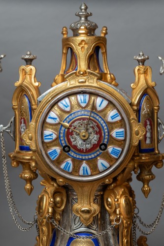 19th century - Neo-Gothic mantel garniture in gilt and silvered bronze
