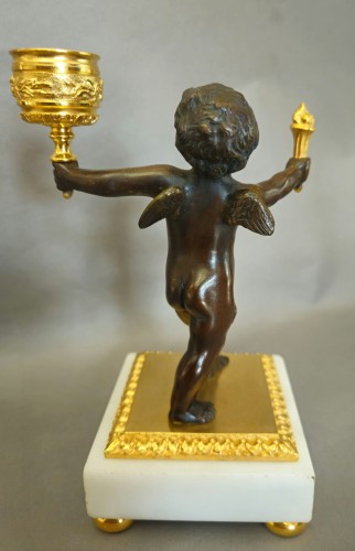 Paire de bougeoirs aux amours en bronze doré et patiné, 19e siècle - Luminaires Style Napoléon III