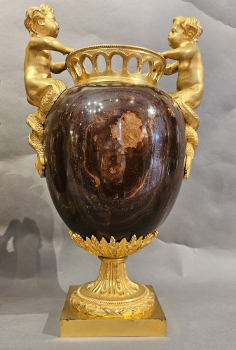 Objet de décoration Cassolettes, coupe et vase - Paire de vases en jaspe Mokaïte et bronze doré au mercure, Paris vers 1805–1815
