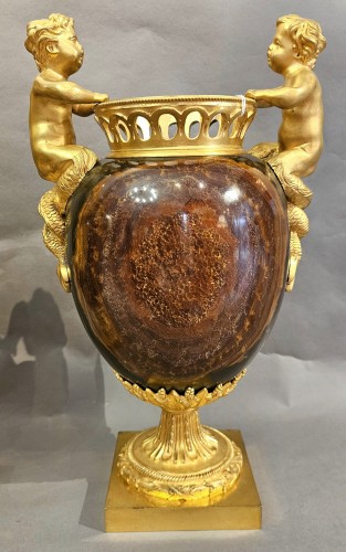 Paire de vases en jaspe Mokaïte et bronze doré au mercure, Paris vers 1805–1815 - Empire