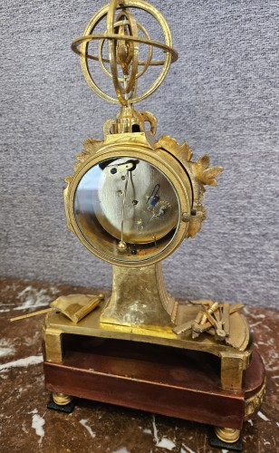 XIXe siècle - Pendule aux symboles maçonniques, fin XVIIIe siècle, début XIXe.