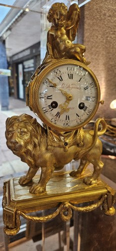 Pendule au lion d'époque Louis XVI - Louis XVI